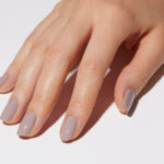 CND Shellac Field Fox vernis taupe